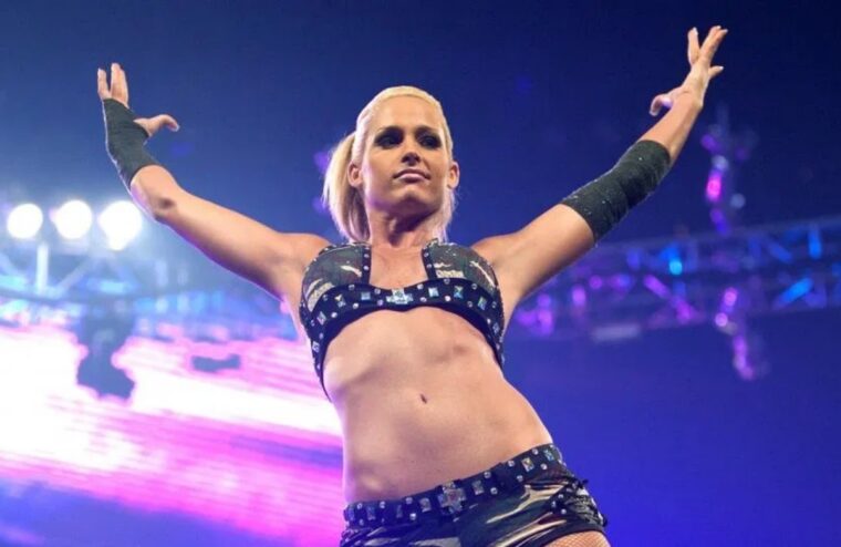 Michelle McCool Upset After Being Left Out Of WWE.com Greatest Women Champions Gallery