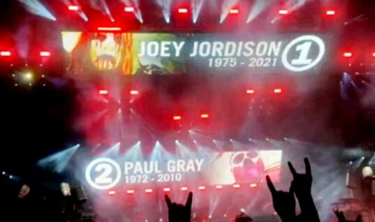 Fan Shares Slipknot’s Live Tribute To Paul Gray & Joey Jordison From Knotfest