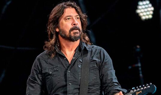 Dave Grohl Reveals Challenging Health Issue 