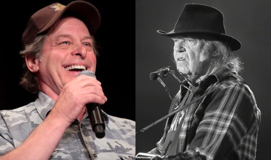 Ted Nugent Blasts Neil Young & Defends Joe Rogan