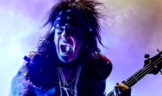 Nikki Sixx Discusses Stadium Tour Details & New Mötley Crüe Music
