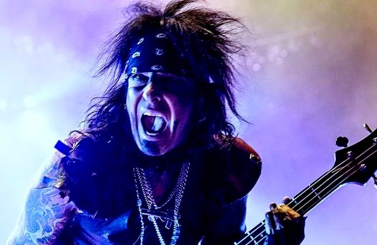 Nikki Sixx Discusses Stadium Tour Details & New Mötley Crüe Music
