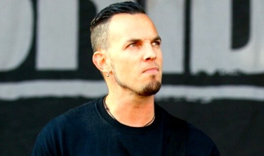 Guitarist Mark Tremonti Discusses Creed Reunion