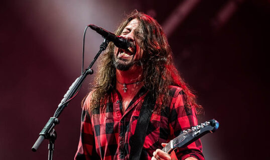 Dave Grohl Returns To The Stage