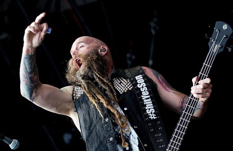 FFDP Bassist Rips On Rockers & Celebrities Who Say They’re Leaving The Country
