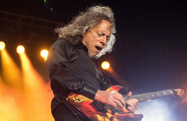 Metallica’s Kirk Hammett Falls On Stage & Gets P*ssed