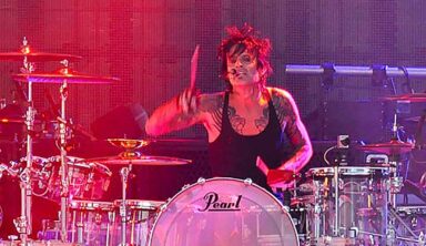 Mötley Crüe Drummer Tommy Lee Unable To Continue During Opening Night Of Stadium Tour