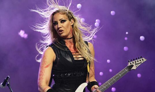 Guitarist Nita Strauss Rejoins Demi Lovato 