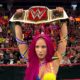 Sasha Banks Shows Off Her New Look At C2E2
