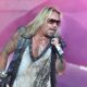 Fans Defend Vince Neil For Reading Lyrics Off Of Teleprompter