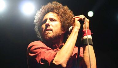 Rage Against The Machine Frontman Injures Leg During Concert