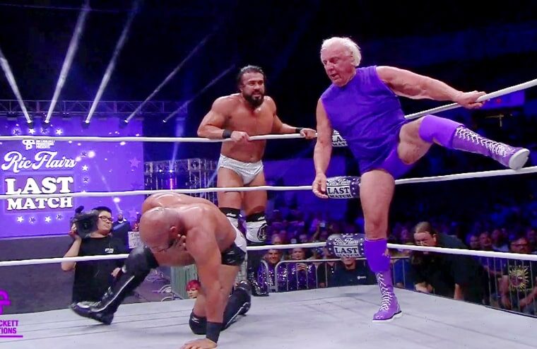 Ric Flair Passed Out During His Last Match (w/Video)