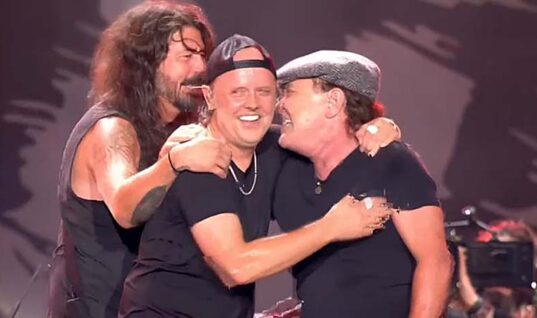 Lars Ulrich & Brian Johnson Rock AC/DC Classics At Taylor Hawkins Tribute Show