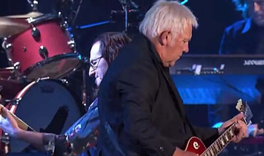 Rush Members Reunite For Taylor Hawkins Tribute Concert