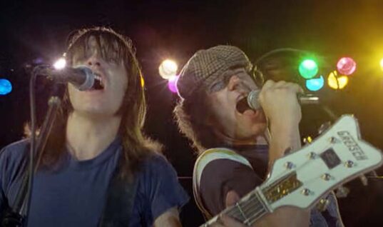AC/DC’s Brian Johnson Receives Honor In First City He Played In After Joining Band
