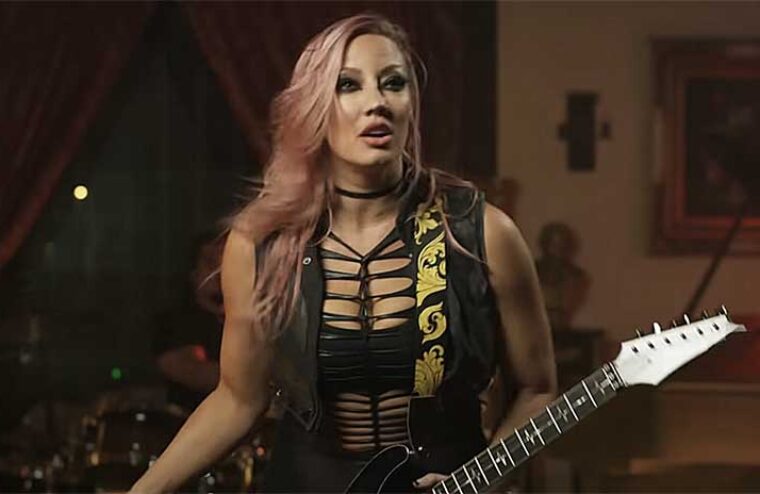 Nita Strauss Reveals She Will Undergo Surgery