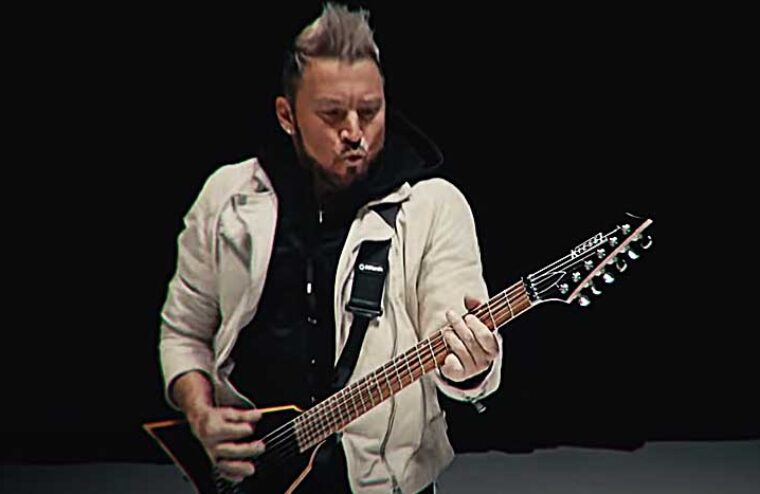 FOZZY Guitarist Reveals Key To Band’s Progression 