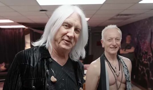Def Leppard’s Joe Elliot Gives Health Update After Being Hospitalized