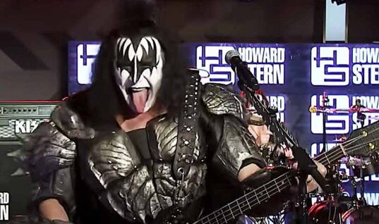 Gene Simmons Gives Advice On Knowing When To Retire