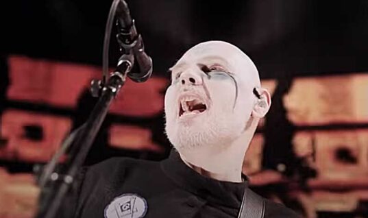 Billy Corgan Lashed Out At Pantera Over Metallica Criticism 