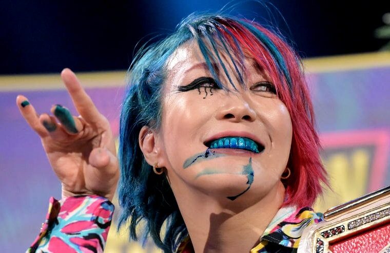 Asuka Asks Again For Fans To Stop Making Unwanted Romantic Advances Toward Her