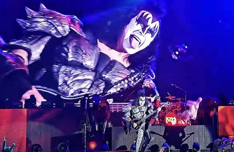Gene Simmons Shares Details For Upcoming KISS Concert
