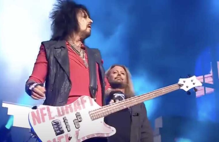 Nikki Sixx Discusses Decision To Continue Motley Crue Without Mick Mars