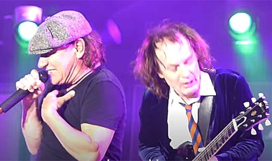 AC/DC Returns With 24-Song Set & Plenty Of Surprises 
