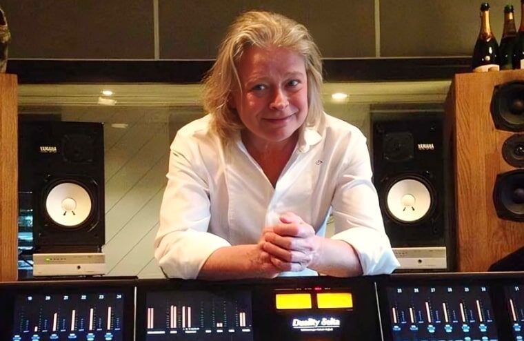 Legendary Producer Explains Why Nobody Cares About Making Good Records