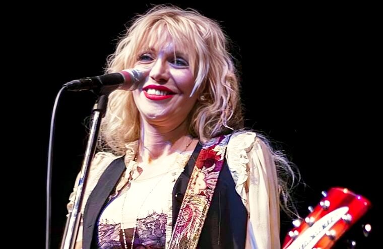 Courtney Love Takes Shot At Taylor Swift