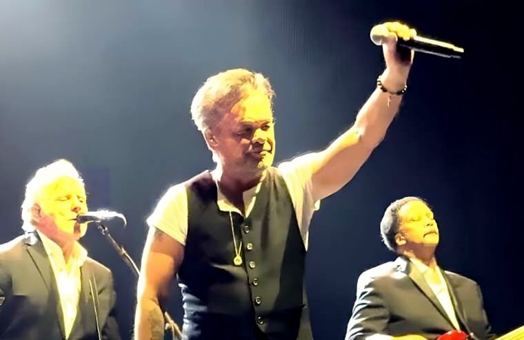 John Mellencamp Sends Warning To Drunks Planning To See Him Perform