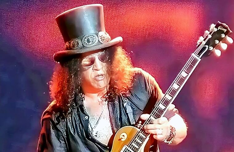 Slash Hints At New Guns N’ Roses Record
