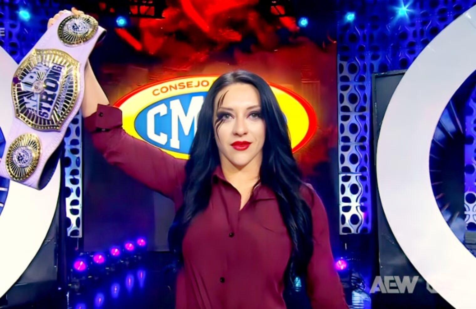 Stephanie Vaquer Has A Huge Decision To Make - WEB IS JERICHO