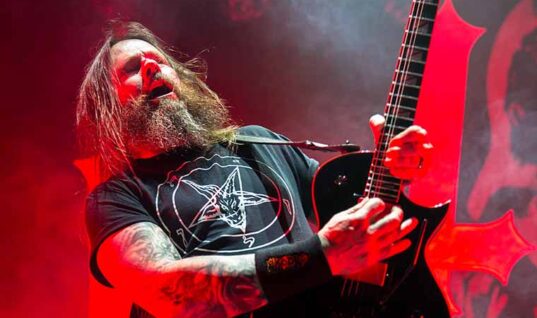 Slayer Guitarist Defends Taylor Swift & Slams Beyoncé