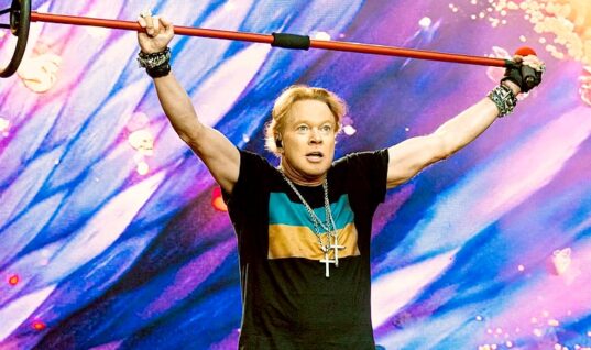 Ex-AC/DC Drummer Reveals Ultimatum Band Gave To Axl Rose