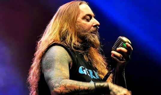 Coal Chamber Singer Shares Scary Health News & Band Postpones Tour