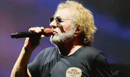 Sammy Hagar Rips Singers Who Keep Performing Despite Vocal Issues
