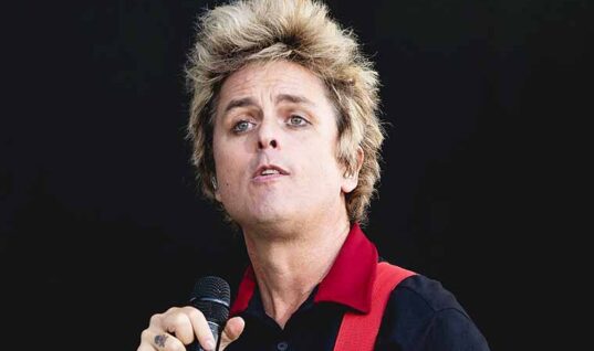Green Day Frontman Threatens Audience Member From Stage At Concert In Germany (w/Video)