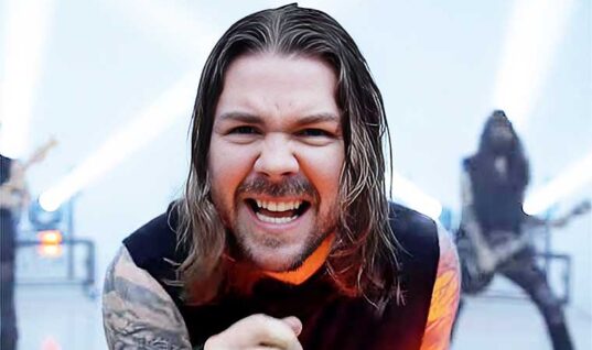 Saliva Singer Bobby Amaru Shares What It Was Like Replacing Josey Scott