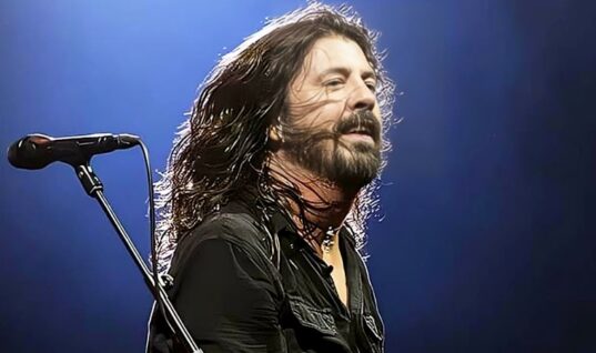 Dave Grohl Makes Return To The Stage Following Shocking Confession