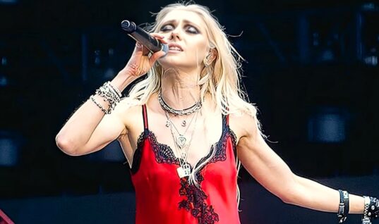 Naked Singer Of The Pretty Reckless Hilariously Compares Herself To Iconic Film Character