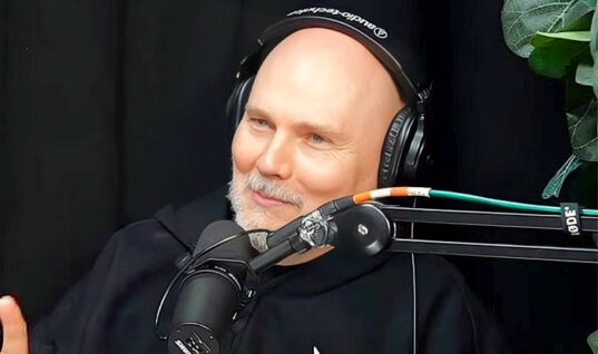 Billy Corgan Names Metallica Song That Sounds “Awfully Close” To Smashing Pumpkins