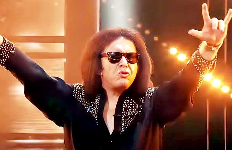 Gene Simmons Shares Warning For Aspiring Musicians & Entrepreneurs