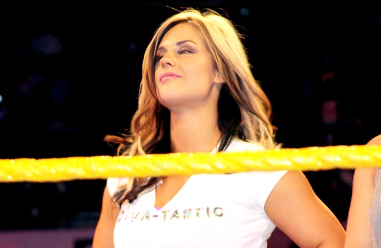 Former WWE Star Kaitlyn Shows Off Her Enviable Physique With New Mirror Selfies