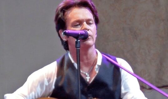 John Mellencamp Calls Out WWE Announcer
