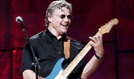 Rock & Roll Hall Of Famer Cancels Tour For Wild Reason