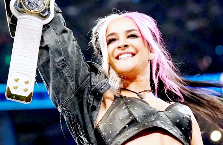Dakota Kai Looks Almost Unrecognizable In Sensational New Selfie