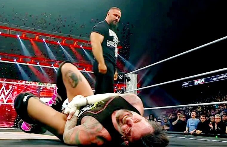 WWE Hall Of Famer Says CM Punk Is “Done”