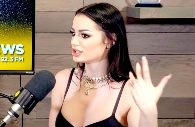 Saraya Stuns In Black Bikini During Dreamy Mexico Vacation