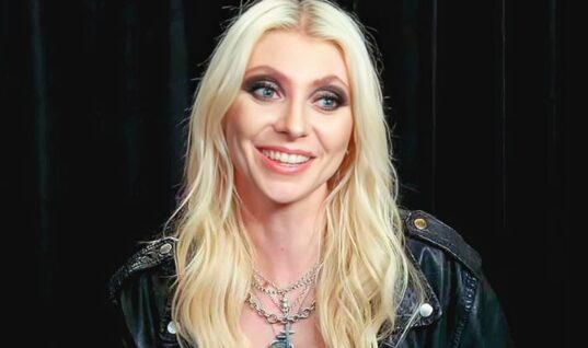 Female Rocker Says She Would Be All In To Sing For Soundgarden